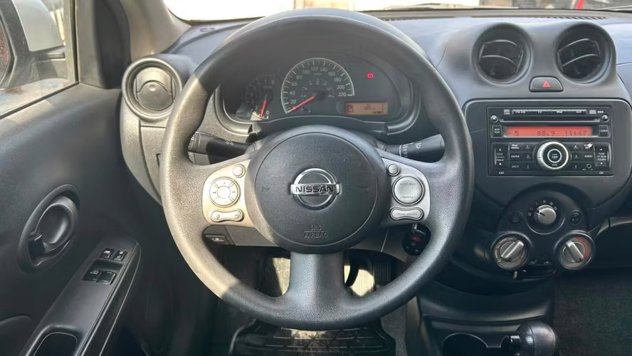 Nissan Versa Sense 4X2 1.6 AUT 4P (2013)
