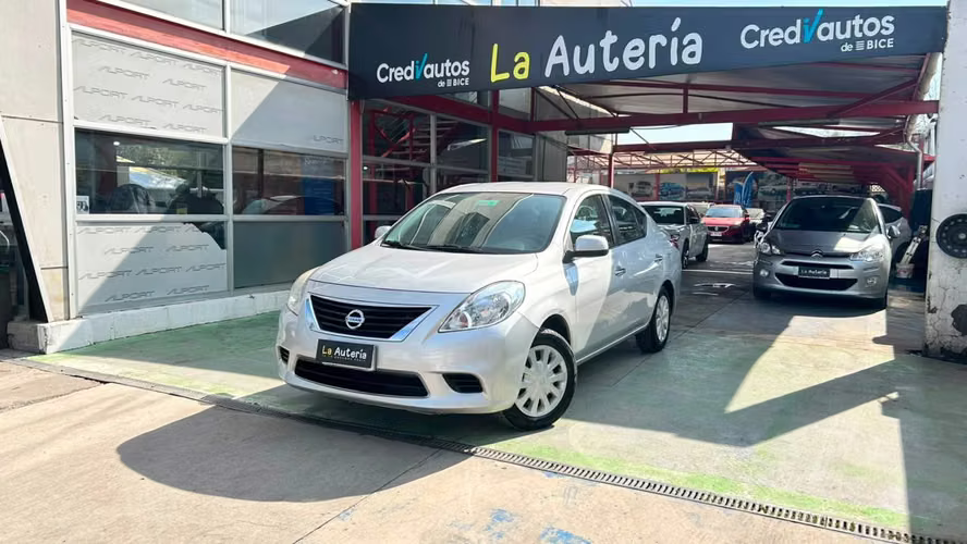 Nissan Versa Sense 4X2 1.6 AUT 4P (2013)