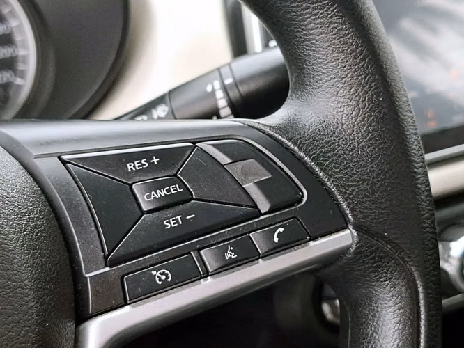 NISSAN VERSA 2022