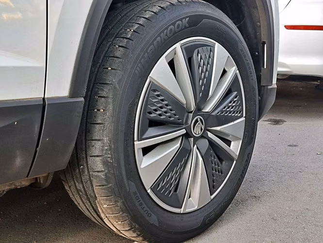 SKODA KAROQ 2024