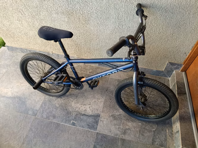 Se vende bicicleta Oxford Bicicleta BMX Spine Aro 20