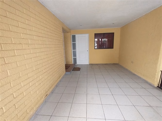 Amplia casa de 3 pisos en venta de 4D/3B/E + Piscina!!! - Imagen 5