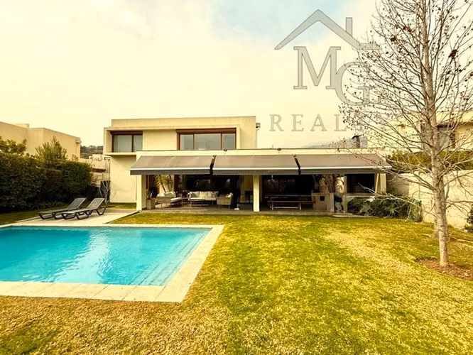 Casa en venta de 5 dorm. Piedra Roja en Colina