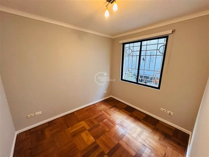 2 pisos. 3 dorm. Pieza de Servicio. Estac. Providencia - Imagen 12