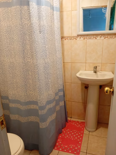 Arriendo de pieza en dpto. interior