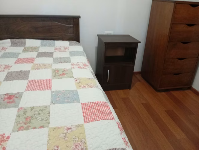 Arriendo de pieza en dpto. interior