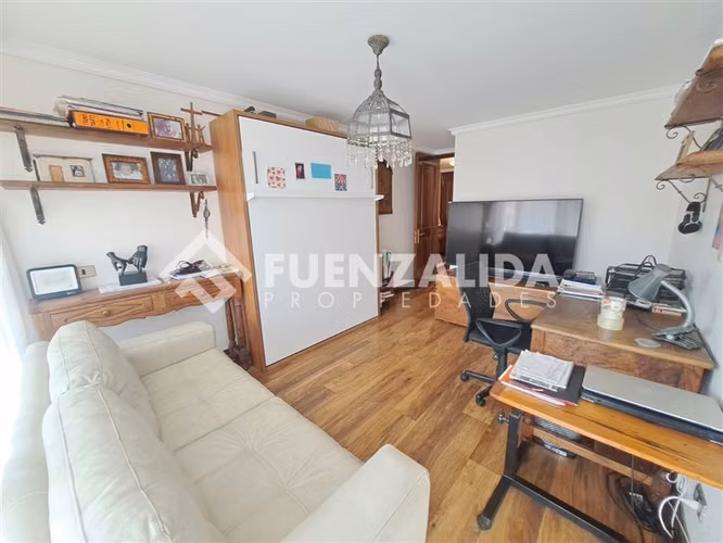 Impecable 4 dormitorios más servicios. en Las Condes