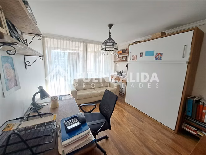 Impecable 4 dormitorios más servicios. en Las Condes
