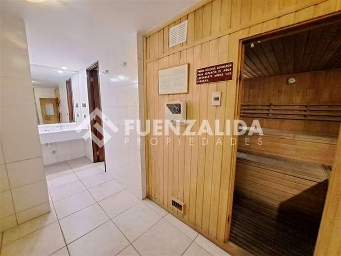 Impecable 4 dormitorios más servicios. en Las Condes