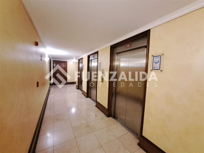 Impecable 4 dormitorios más servicios. en Las Condes