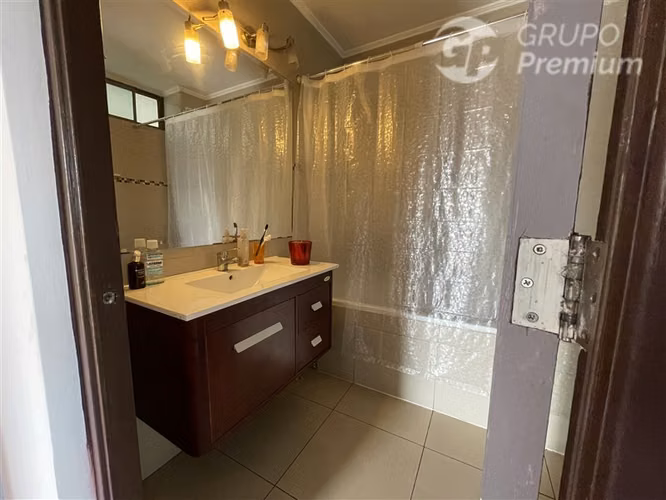 Casa en venta de 4D, 2B, 3E en Ñuñoa, pasaje seguro - Imagen 40