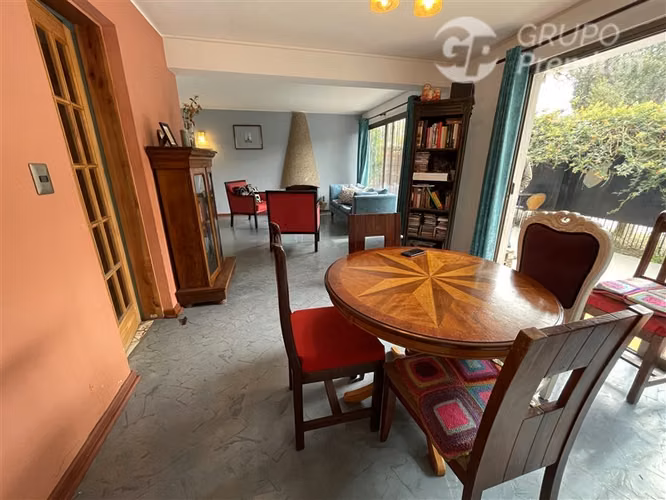 Casa en venta de 4D, 2B, 3E en Ñuñoa, pasaje seguro - Imagen 10