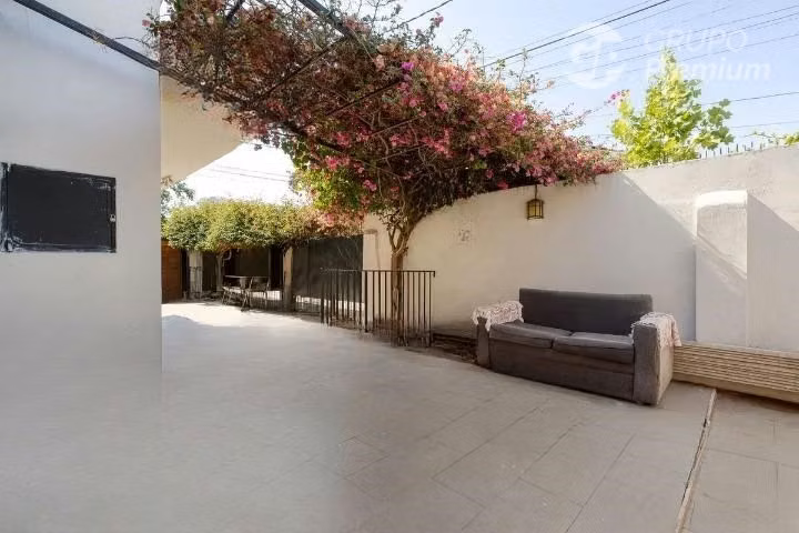 Casa en venta de 4D, 2B, 3E en Ñuñoa, pasaje seguro - Imagen 26