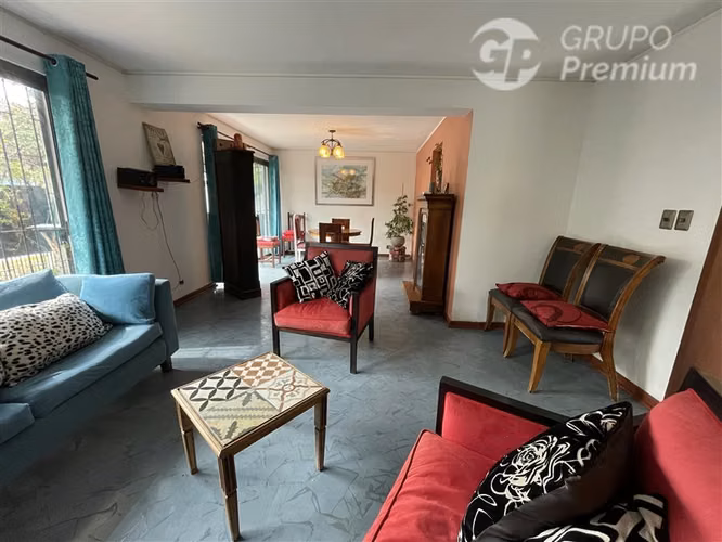 Casa en venta de 4D, 2B, 3E en Ñuñoa, pasaje seguro - Imagen 7
