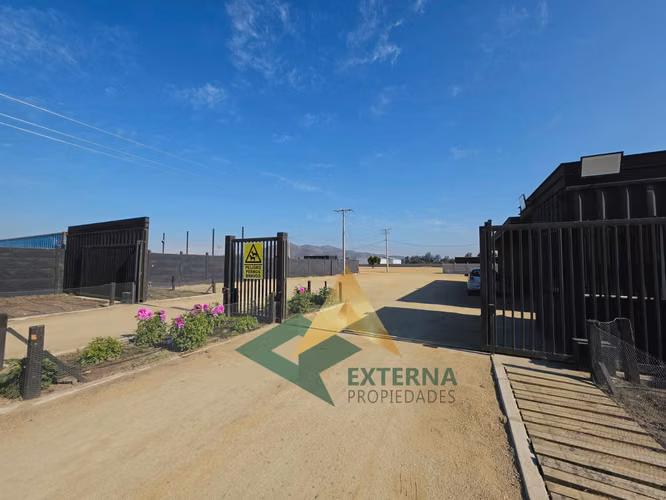 VENTA DE LOTE COMERCIAL MUNDO NUEVO