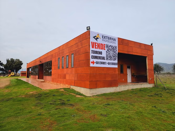 VENTA DE CENTRO DE EVENTOS CON EXCELENTE UBICACION