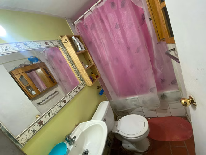 Propiedad a la Venta esquina Calle Jaracanda Lampa Villa Santa Rosa, Lampa.
