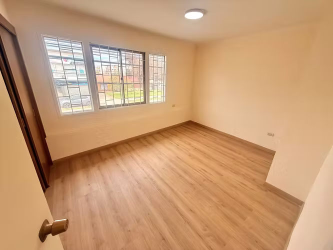 Arriendo de Oficina comercial en Centro de Villa Alemana