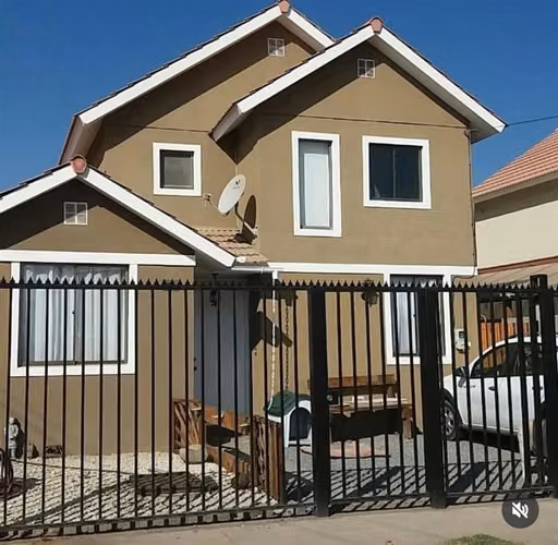 Casa en venta de 4 dorm. en Los Andes