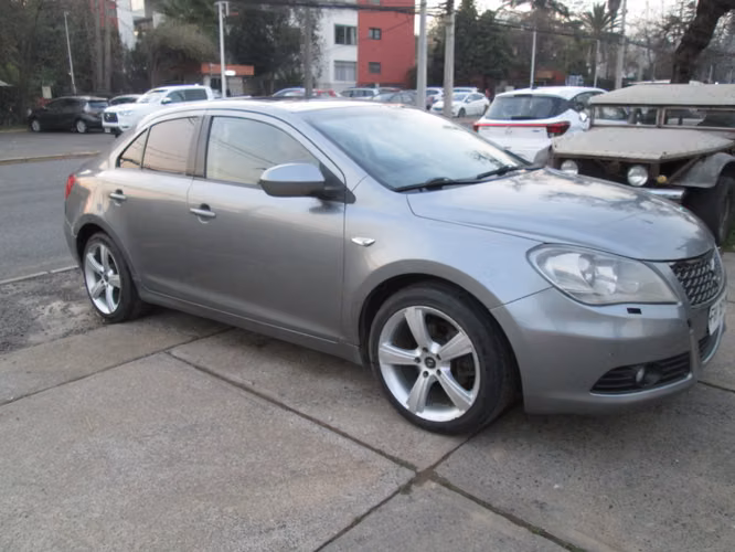 suzuki kizashi limited 2.4 automatico - Imagen 2
