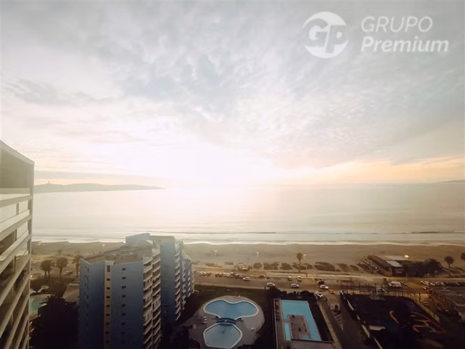Vive Frente al Mar en Exclusivo Penthouse Amoblado