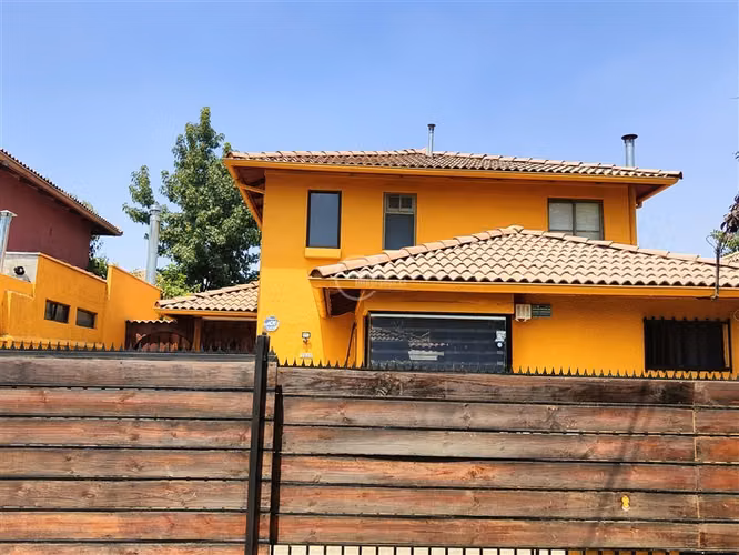 CasaCondominio,venta,5dorm.3baños,Peñalolén La arboleda2.