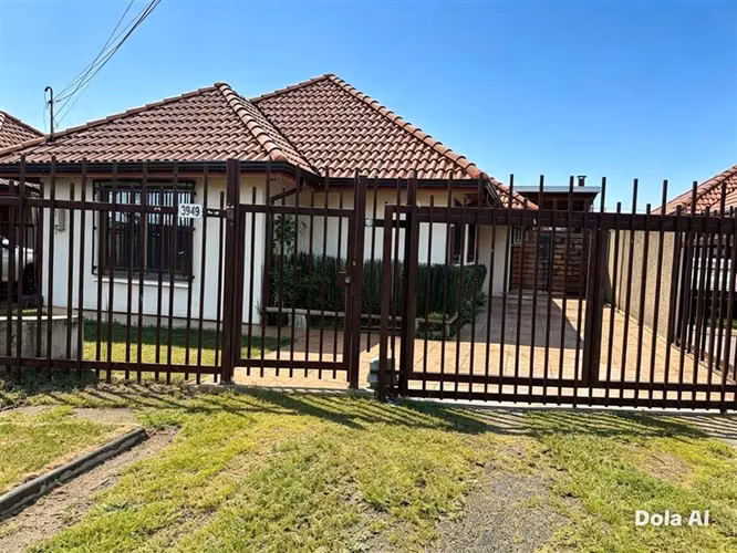 Se vende casa de un piso aislada en Valles del Country,Talca