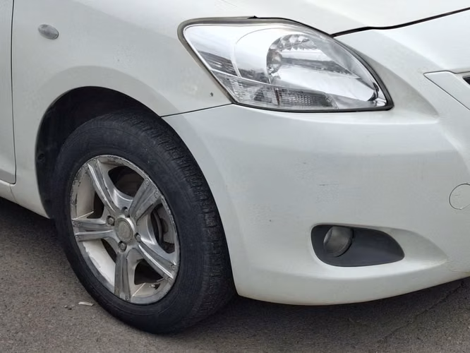 TOYOTA YARIS 2010