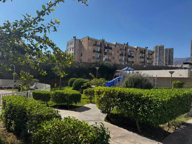 SE ARRIENDA DEPARTAMENTO AMOBLADO (179027)