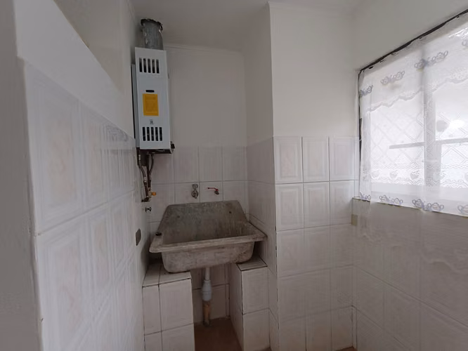 CASA EN AVDA. GABRIELA MISTRAL AL LLEGAR A CUATRO ESQUINAS, LA SERENA