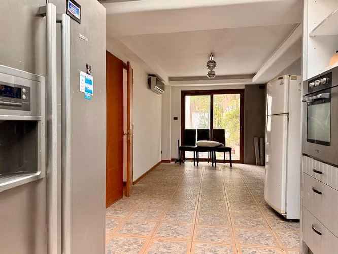 Amplia casa Comercial/ habitacional en Arriendo, Excelentes espacios, Nueva Costanera - Vitacura - Imagen 15