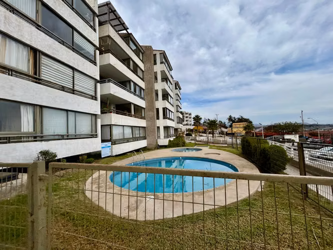  DEPARTAMENTO EN VISTA AZUL, CON DOS DORMITORIOS Y 2 BAÑOS EN SIUTE, HERMOSA VISTA DE TODA LA CIUDAD. NO AMOBLADO Y COCINA EQUIPADA.