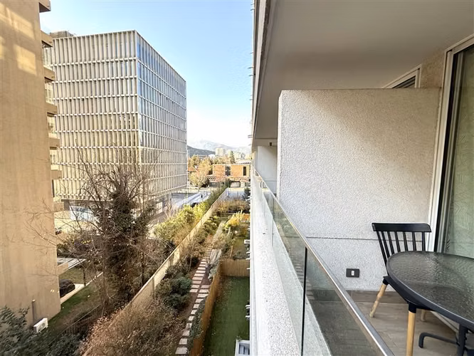 Departamento en venta de 1 dorm. con 1E y 1B en Las Condes