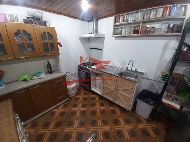 Casa Esquina de Dos Pisos, 2 Dormitorios, 1 Baño, Quilicura