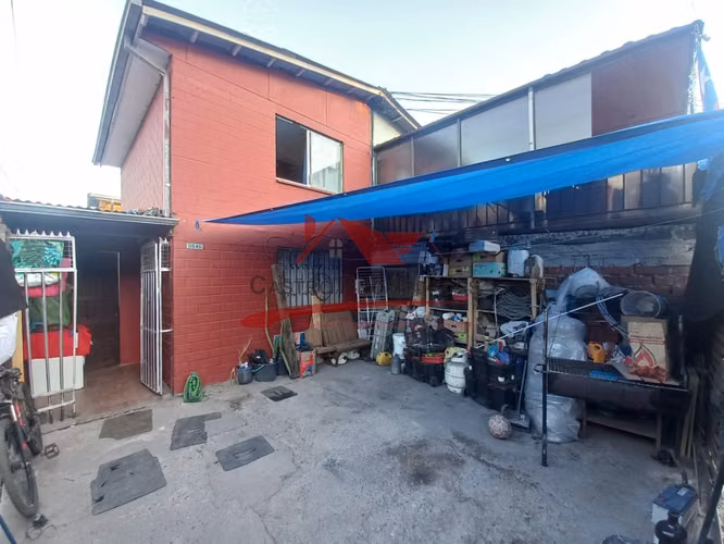 Casa Esquina de Dos Pisos, 2 Dormitorios, 1 Baño, Quilicura