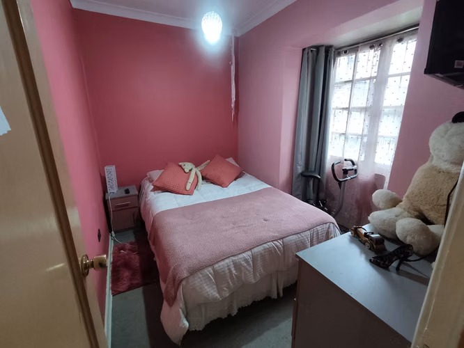 600 m² terreno |Casa aislada 225 m²  4 estacionamientos |Macul