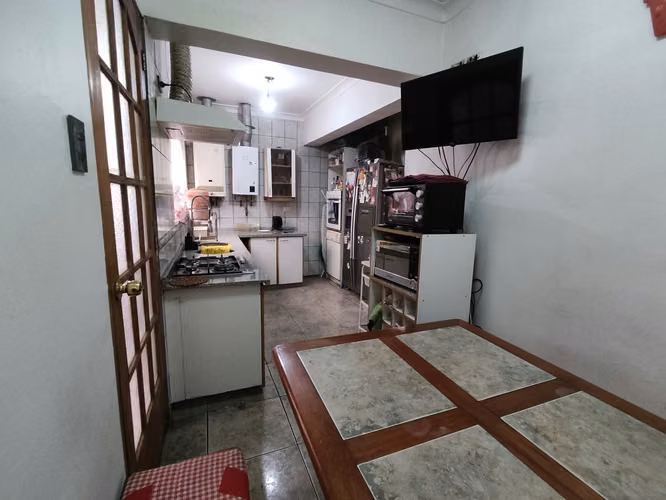 600 m² terreno |Casa aislada 225 m²  4 estacionamientos |Macul