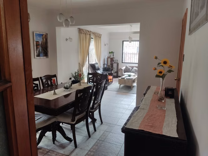 600 m² terreno |Casa aislada 225 m²  4 estacionamientos |Macul