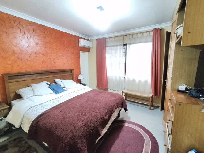 600 m² terreno |Casa aislada 225 m²  4 estacionamientos |Macul