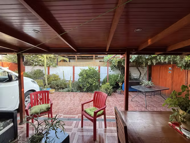 Casa muy grande en sector residencial de Puente Alto
