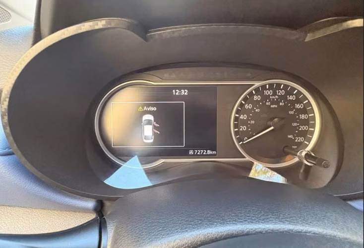 Casi nuevo Nissan Versa advance MT 2024