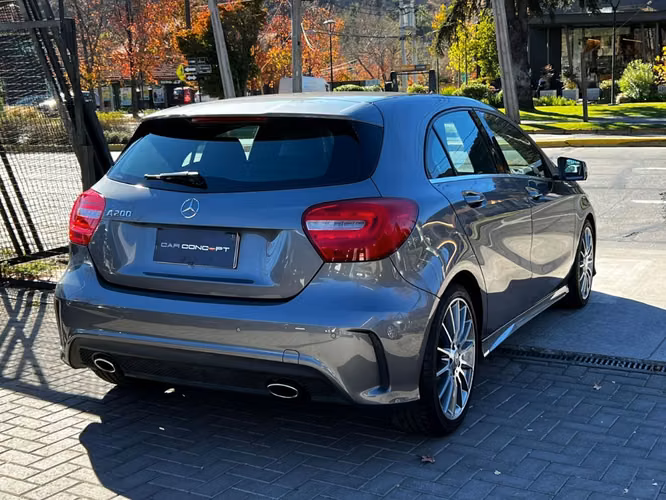 MERCEDES-BENZ A200 BLUEEFFICIENCY 1.6 MT 2014