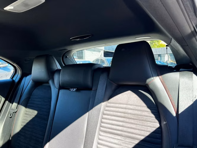MERCEDES-BENZ A200 BLUEEFFICIENCY 1.6 MT 2014
