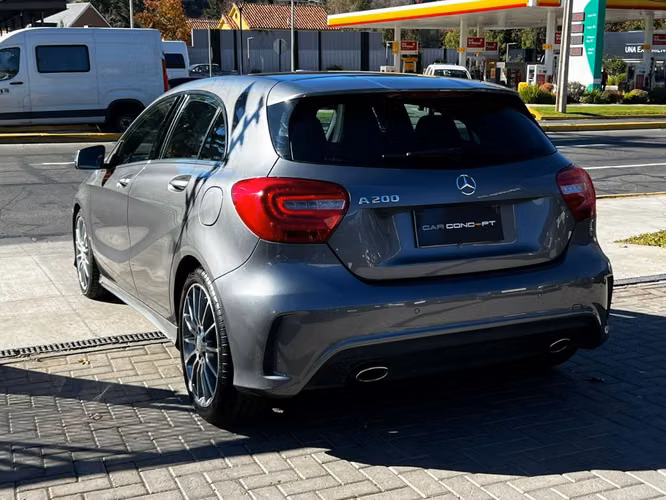 MERCEDES-BENZ A200 BLUEEFFICIENCY 1.6 MT 2014