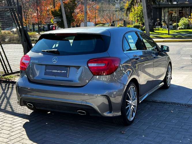 MERCEDES-BENZ A200 BLUEEFFICIENCY 1.6 MT 2014