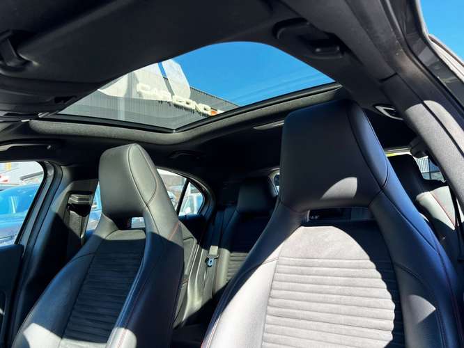 MERCEDES-BENZ A200 BLUEEFFICIENCY 1.6 MT 2014