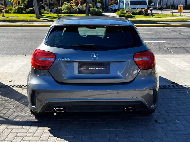 MERCEDES-BENZ A200 BLUEEFFICIENCY 1.6 MT 2014