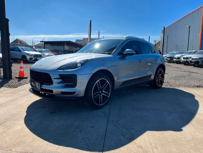 PORSCHE MACAN R
