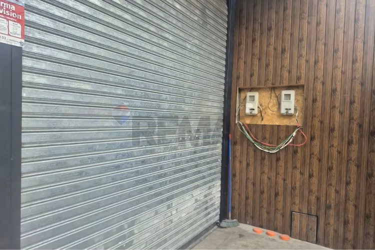 Arriendo local comercial en 5 de abril