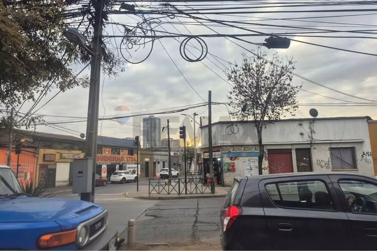 Arriendo local comercial en 5 de abril